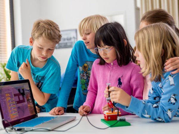 Vorführung: Game-Coding mit eigenem Joyistik