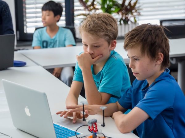 Robotic: die Steuerung wird programmiert